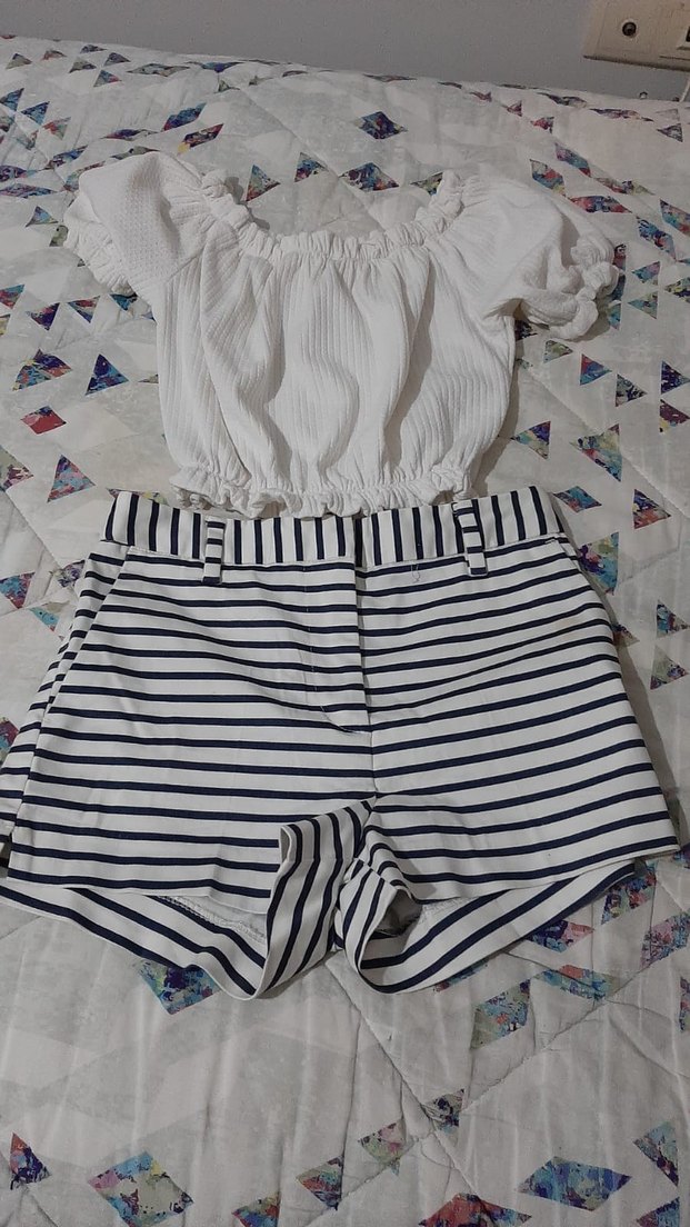 Kadın şort ve tişört ikisi bi arada - Görsel 4