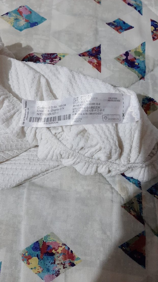 Kadın şort ve tişört ikisi bi arada - Görsel 2