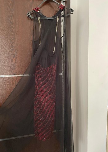 Bordo Yılan Desenli Drapeli Uzun Abiye
