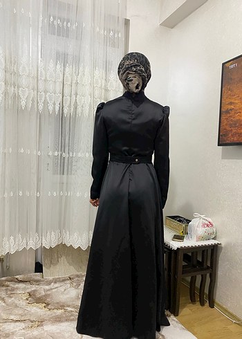 Kemer Detaylı Siyah Uzun Gotik Elbise - Görsel 3