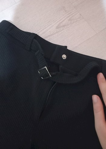 Kadın Siyah Kemerli Midi Kumaş Pantolon - Görsel 3