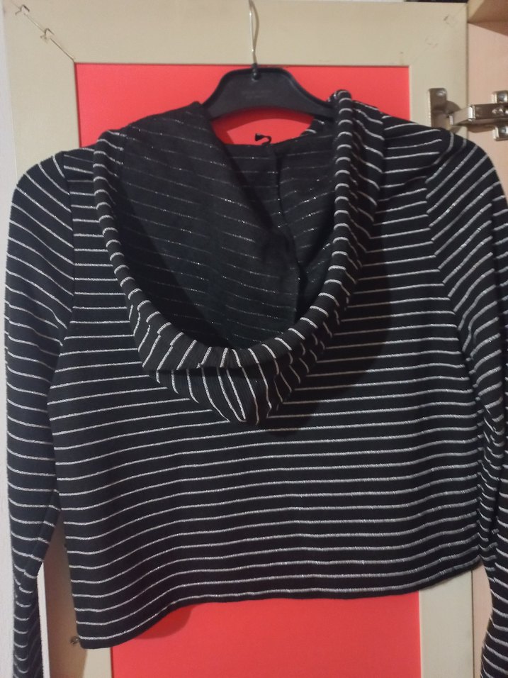 Çizgili Siyah Simli Mini Yüksek Yaka Kapusonlu Kadın Kazak - Görsel 2