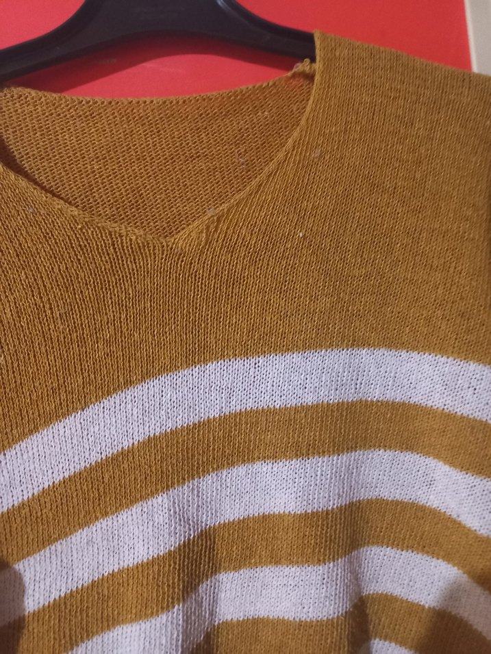 Beyaz Çizgili Hardal SarısıTriko Kadın Kazak - Görsel 2