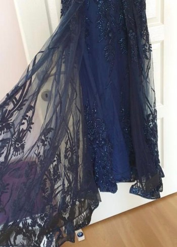 Lacivert V Yaka Nakışlı Uzun Abiye Elbise - Görsel 2