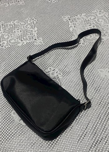 Trendyol & Milla Siyah Parlak Tokalı Minimalist Kadın Çantası