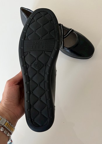 Klasik Siyah bantlı Kadın Babet - Görsel 2