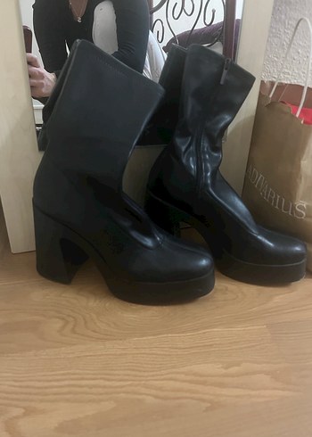 Bershka Streç Siyah Platform Topuklu Bot - Görsel 4