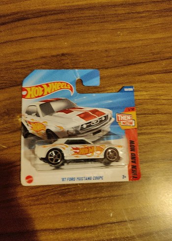 Hot Wheels Beyaz Ford Mustang Oyuncak Araba