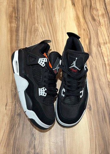 Air Jordan Retro 4 40 No