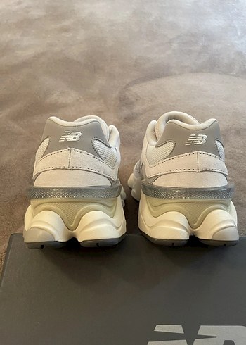 43 Beden beyaz Renk New Balance 9060 Sea Salt White 40/45