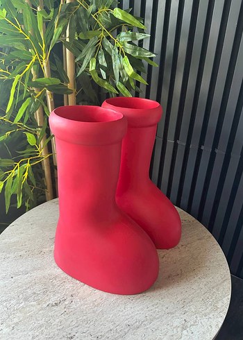 MSCHF Big Red Boot 36-39