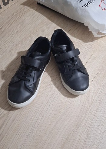 31 Beden Siyah Erkek Çocuk Cırt Cırtlı Spor Ayakkabı