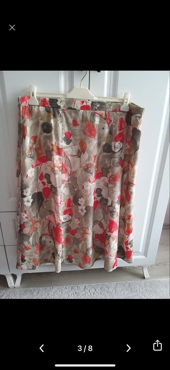 Düğmeli Pembe Çiçek Desenli Kadın Ceket ve etek - Görsel 4