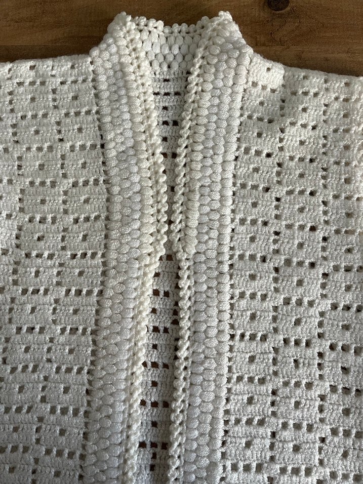 Kız çocuk Beyaz Örgü Yelek - Görsel 2