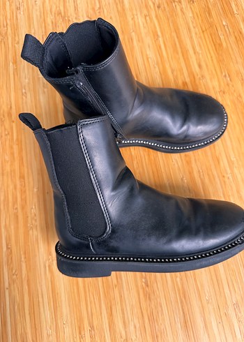 29 Beden siyah Renk Zara kız çocuk Siyah Deri bot
