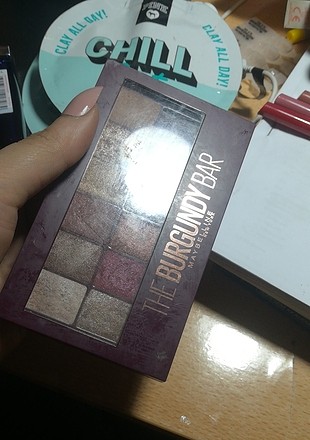 l Beden Maybelline burgundy bar ????