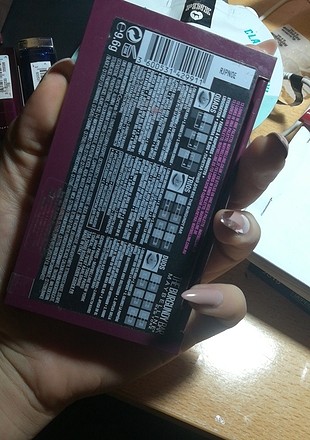 l Beden çeşitli Renk Maybelline burgundy bar ????
