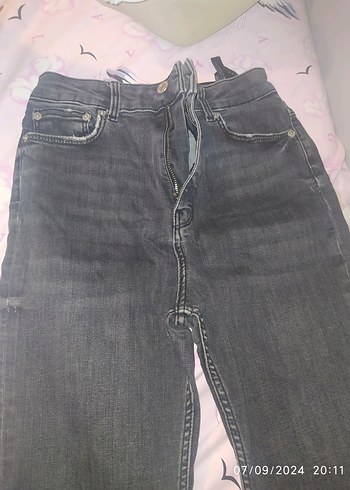 Gri Kadın Denim Midi Boy Dar Kesim Pantolon - Görsel 4