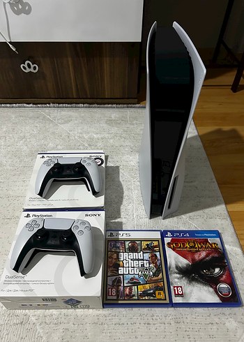 PlayStation 5 DİSK VE DİGİTAL
