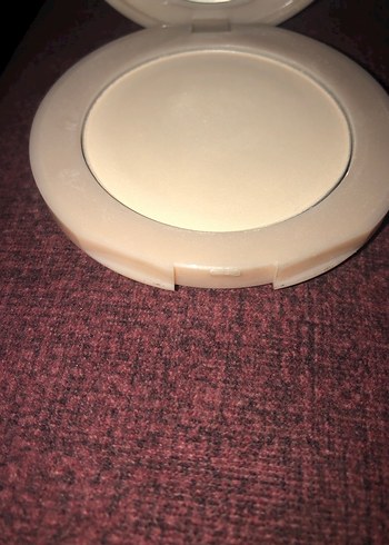 Maybelline Affinitone Bej Pudra - Görsel 4