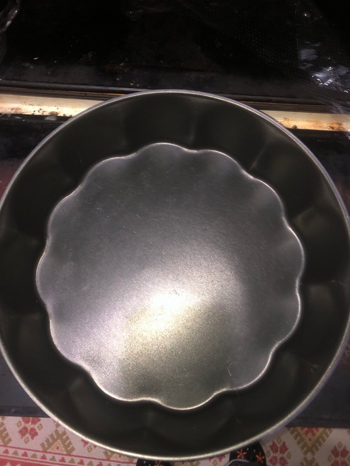 Siyah Dalgalı çiçek Kenarlı Kek Kalıbı - Görsel 3