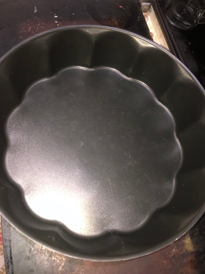 Siyah Dalgalı çiçek Kenarlı Kek Kalıbı - Görsel 2