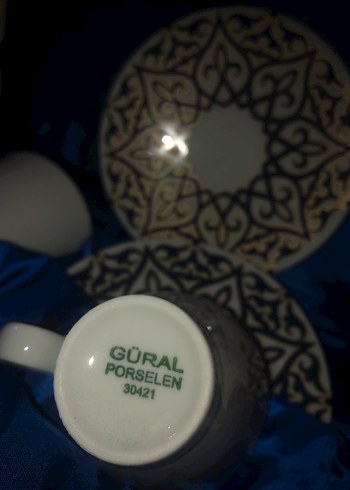 Düz Beyaz Desenli tabaklı Fincan Seti - Görsel 3