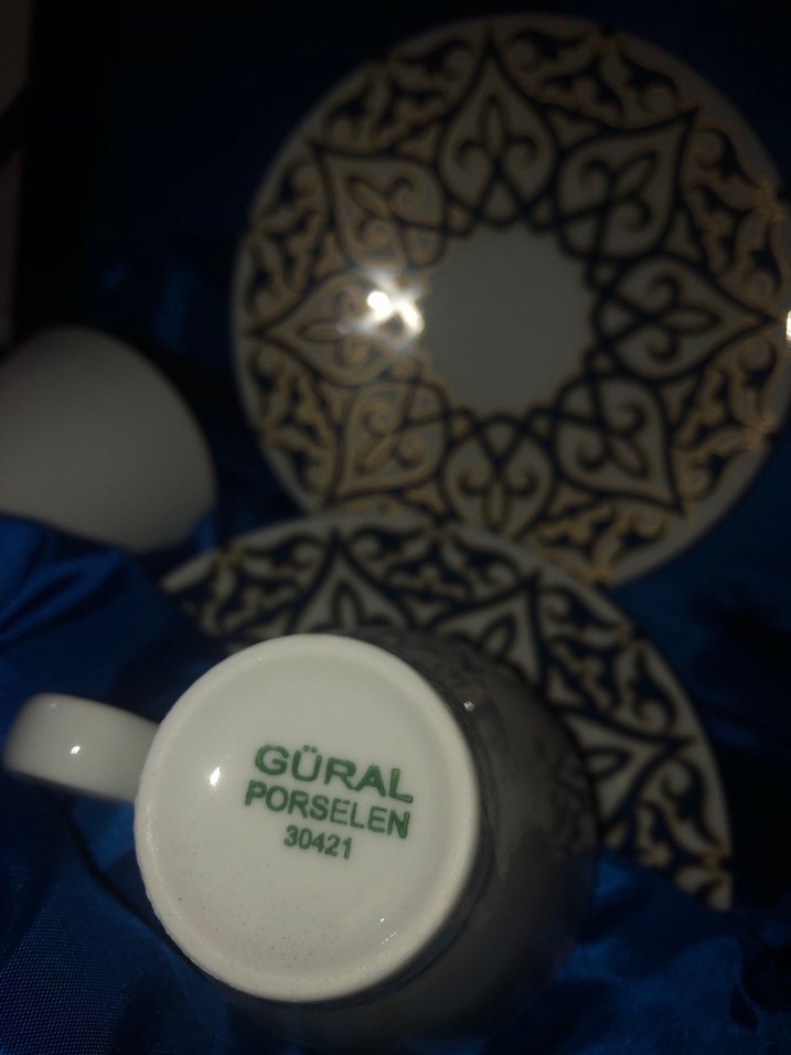 Düz Beyaz Desenli tabaklı Fincan Seti - Görsel 3