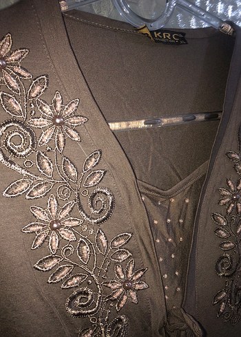 Uzun Kollu V Yaka İşlemeli Bohem Anne Bluzu - Görsel 3