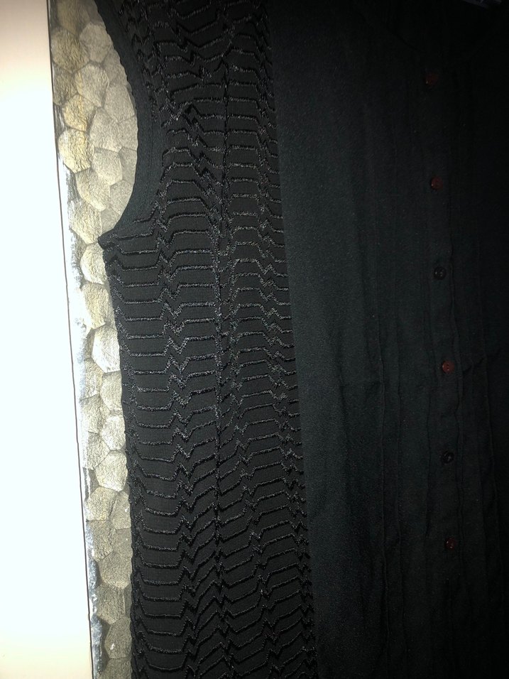 Düğmeli Siyah Kolsuz Bohem Bluz - Görsel 2