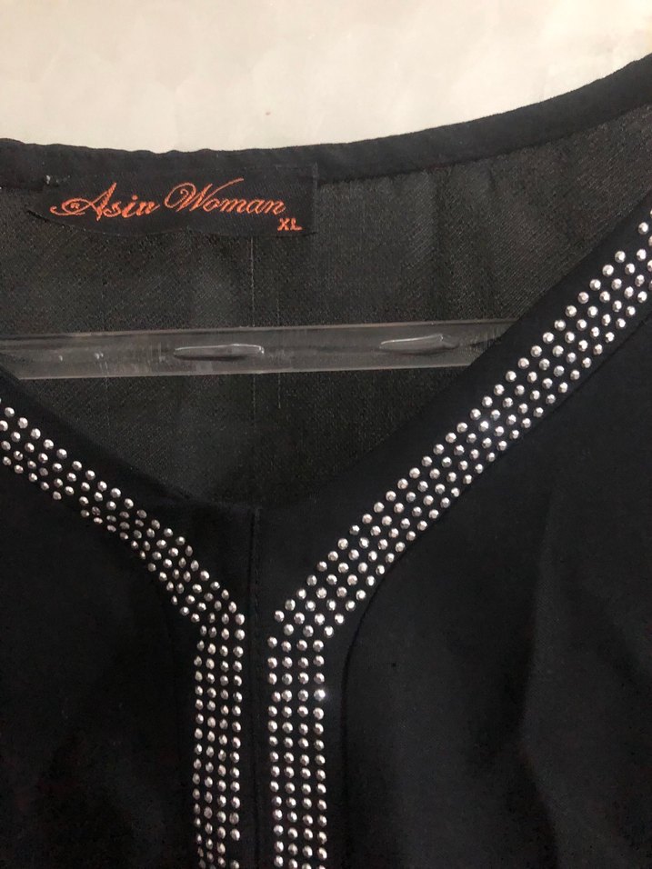 Siyah Payetli taşlı V Yaka Kadın Bluz - Görsel 2