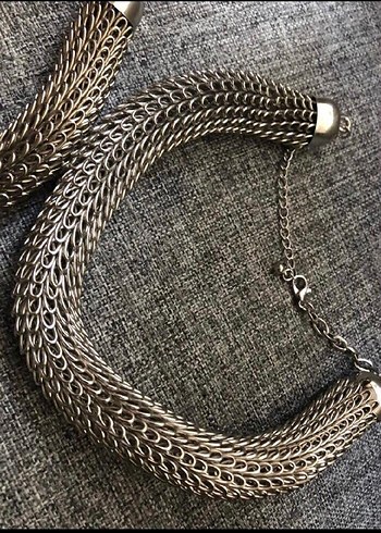 Gri Yılan Desenli Zincir Detaylı Kadın Kolye - Görsel 2