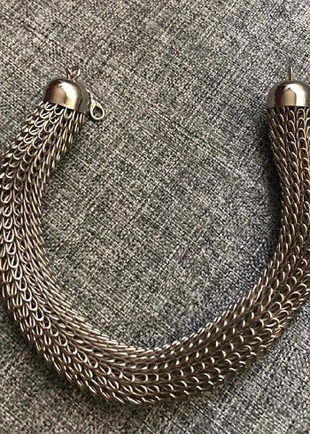 Gri Yılan Desenli Zincir Detaylı Kadın Kolye - Görsel 3