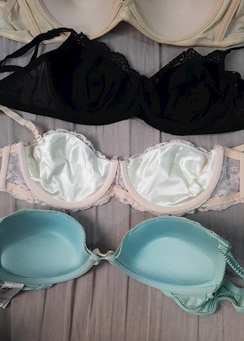 Dantel Detaylı Vintage Sütyenler - Görsel 2