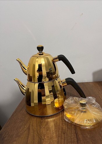 Parlak Altın Renkli Çaydanlık Seti