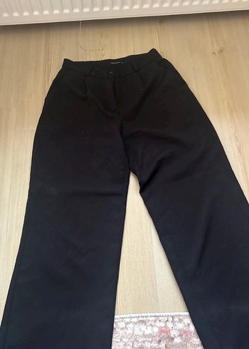 Trendyol & Milla Siyah Duz Kesim Kumas Pantolon