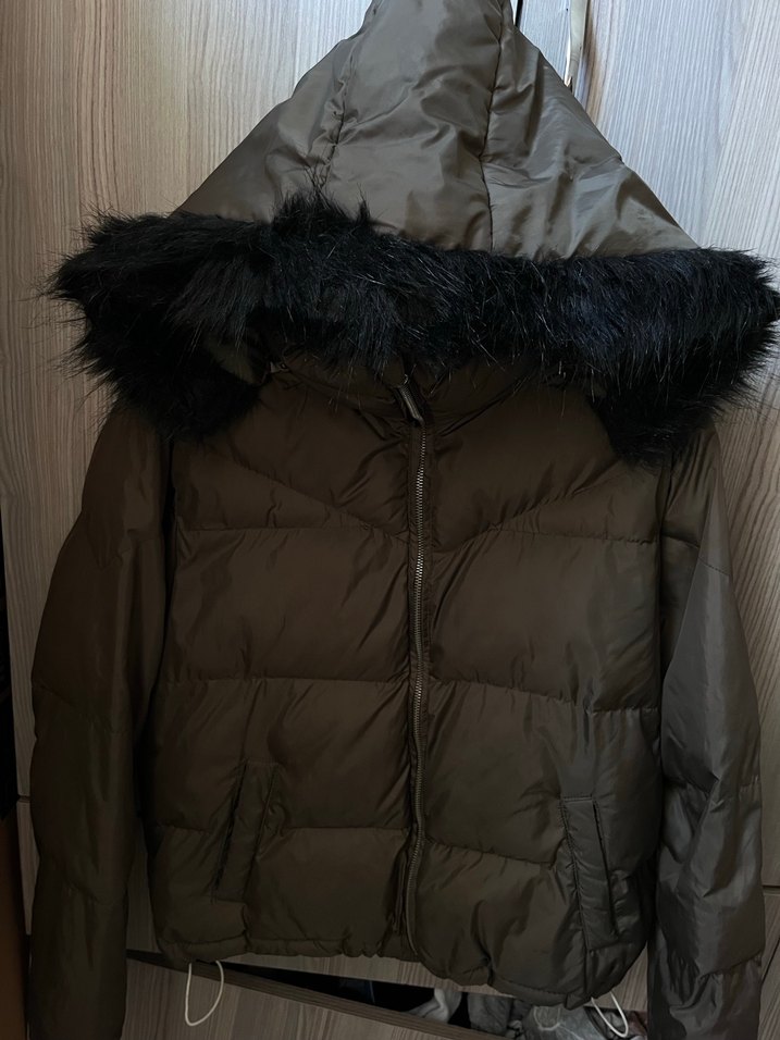 Siyah Kürklü Kadın Kışlık Mont - Görsel 2