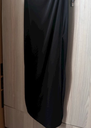 Siyah Drapeli Askılı Uzun Elbise - Görsel 6