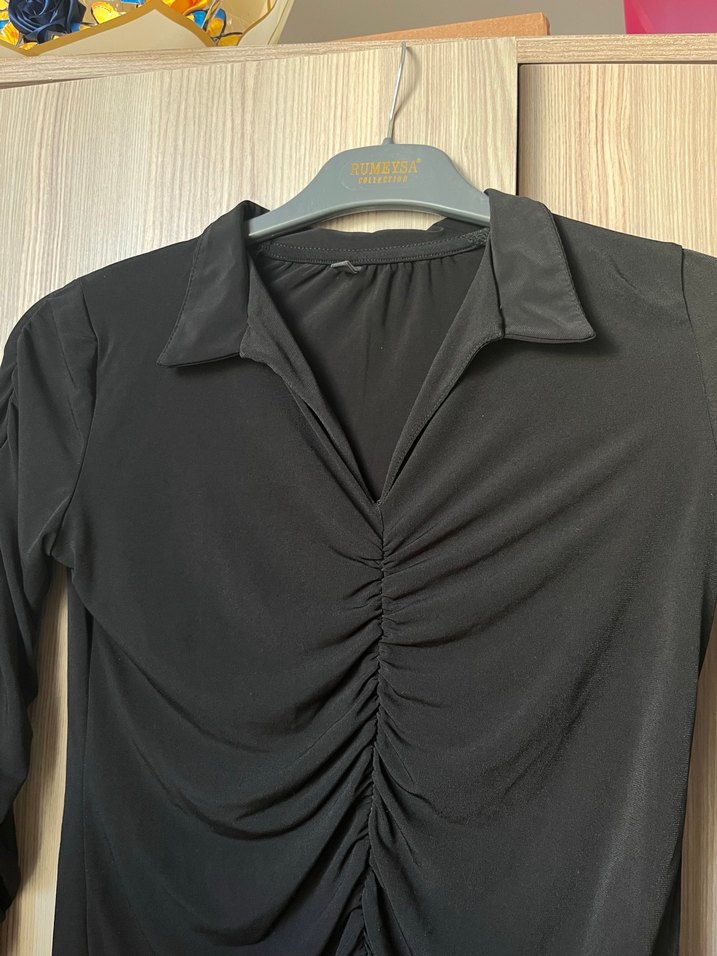 Kadın Siyah Uzun Kollu Pilili V Yaka Bluz - Görsel 3