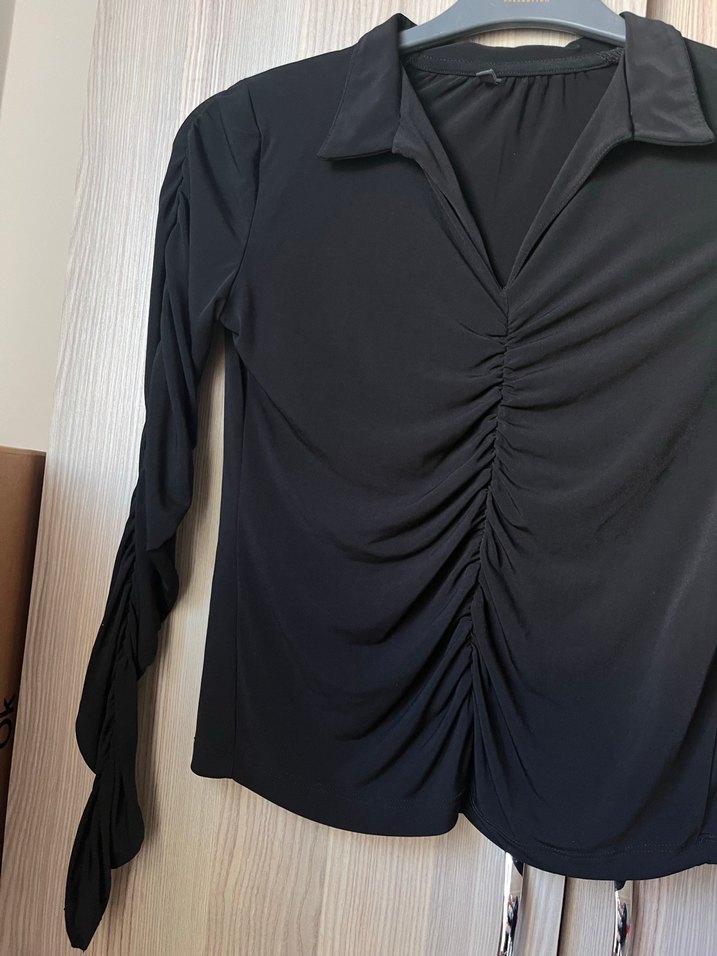 Kadın Siyah Uzun Kollu Pilili V Yaka Bluz - Görsel 2