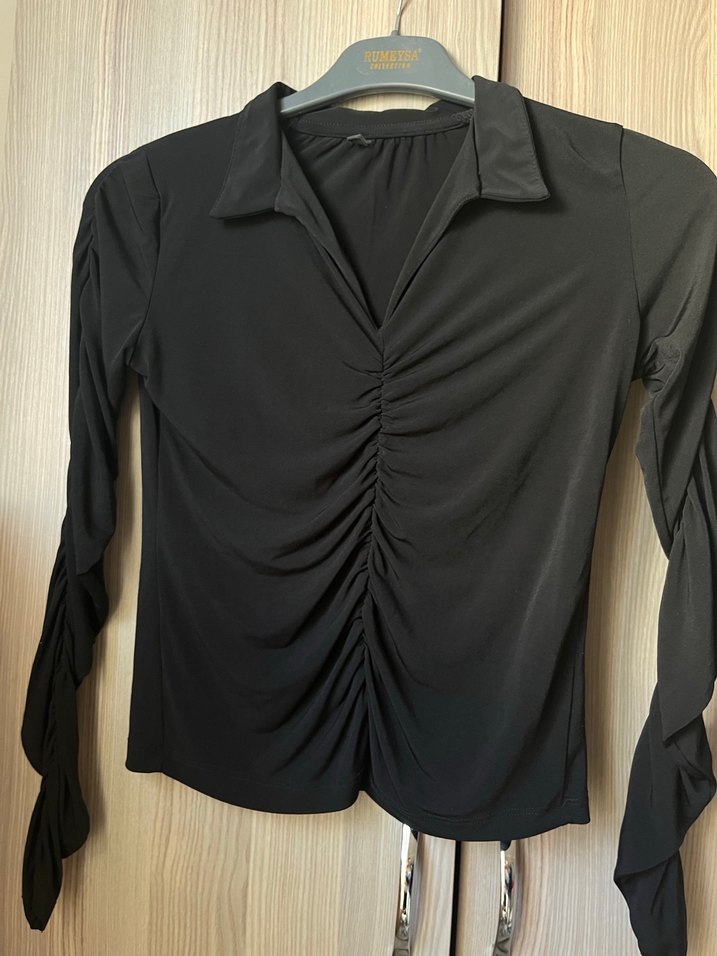 Kadın Siyah Uzun Kollu Pilili V Yaka Bluz - Görsel 4