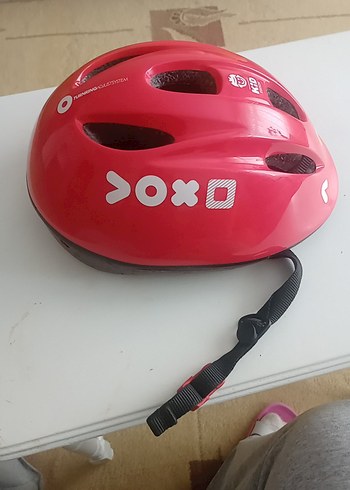 Kırmızı Çocuk Bisiklet Kaskı Velcro Bantlı - Görsel 2