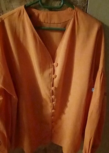 Turuncu V Yaka Düğmeli Kadın Keten Gömlek - Görsel 3
