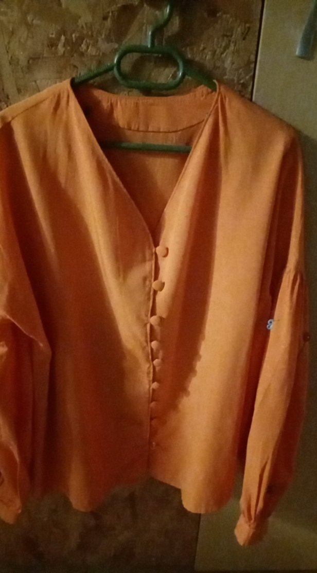 Turuncu V Yaka Düğmeli Kadın Keten Gömlek - Görsel 3
