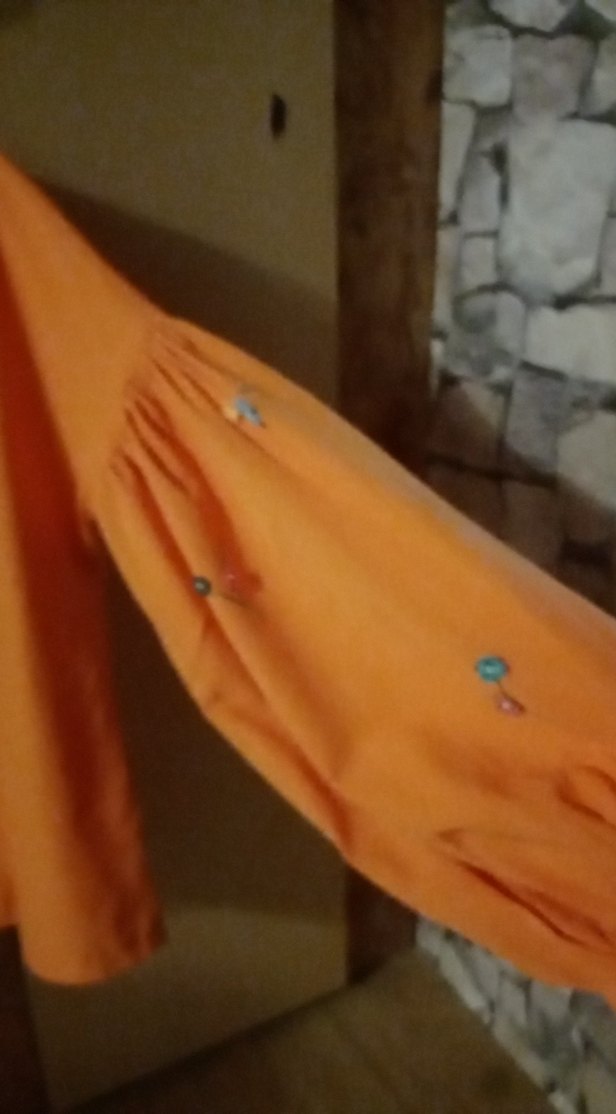 Turuncu V Yaka Düğmeli Kadın Keten Gömlek - Görsel 2