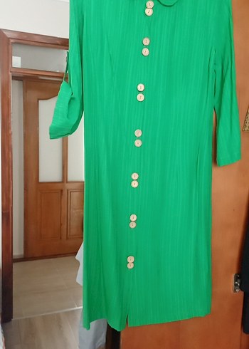 Düğmeli Yeşil elbise - Görsel 3