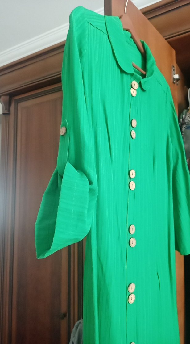 Düğmeli Yeşil elbise - Görsel 4