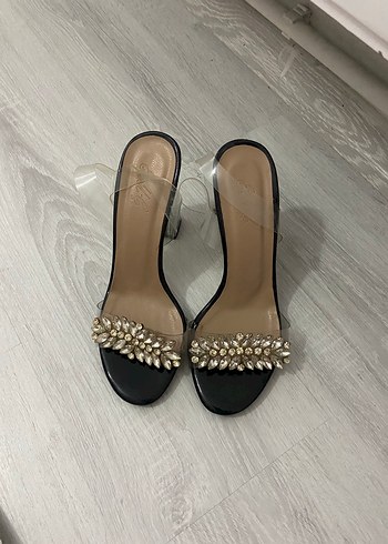 Şefaf Parlak Taşlı kalın Topuklu Kadın Ayakkabı