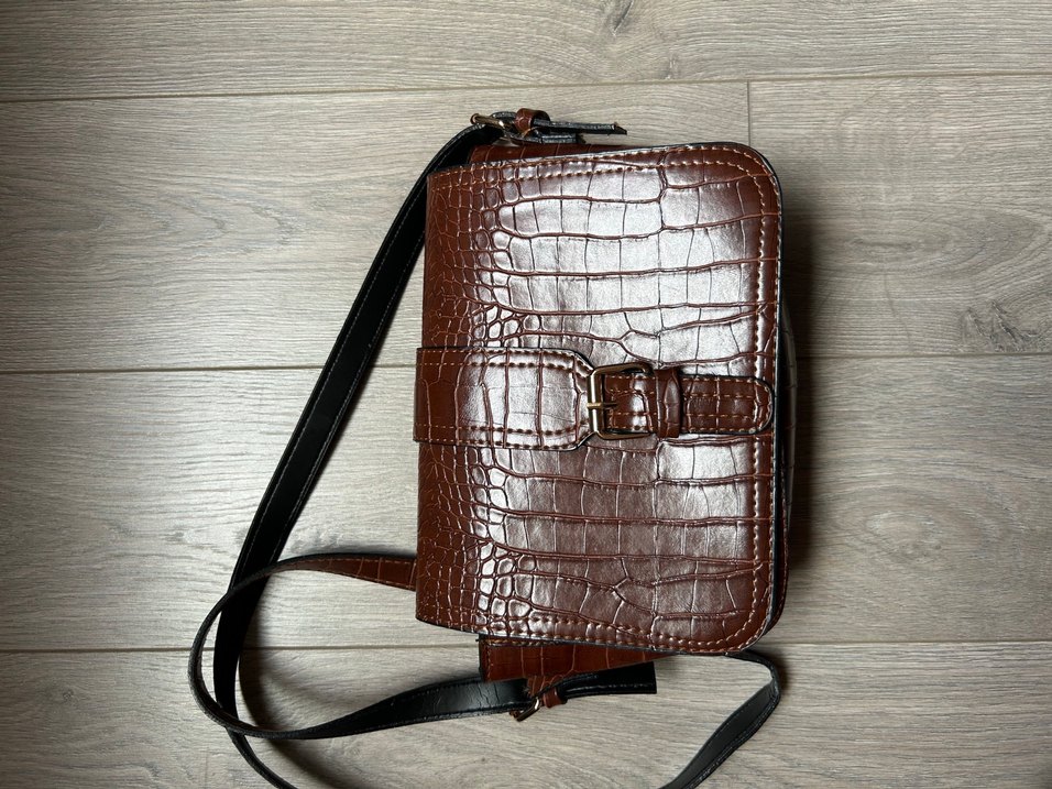 Kahverengi Deri Kemer Detaylı Kadın Çanta - Görsel 3