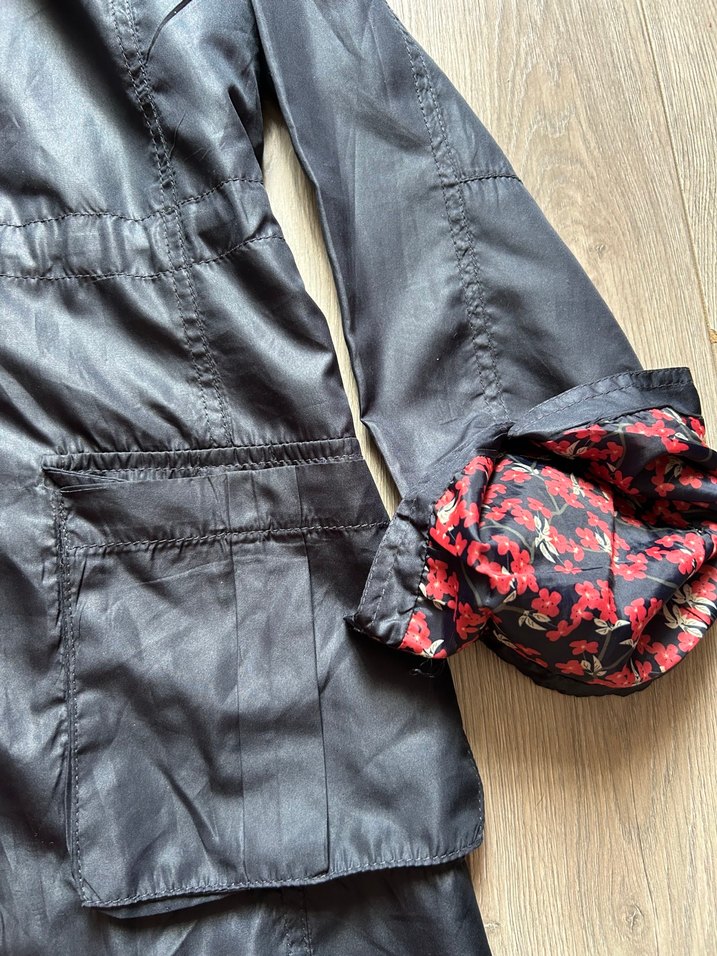 Desenli lacivert  Yağmurluk - Görsel 2